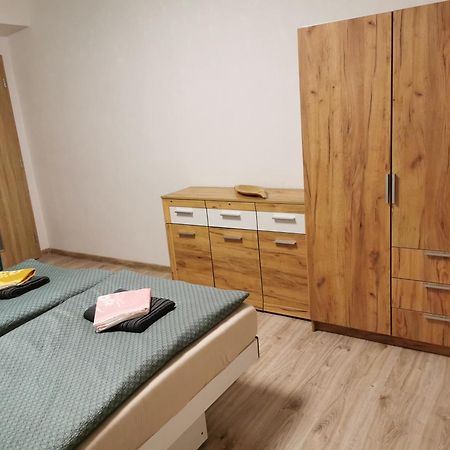 Ubytovanie Pri Parku Lipótszentmiklós Kültér fotó