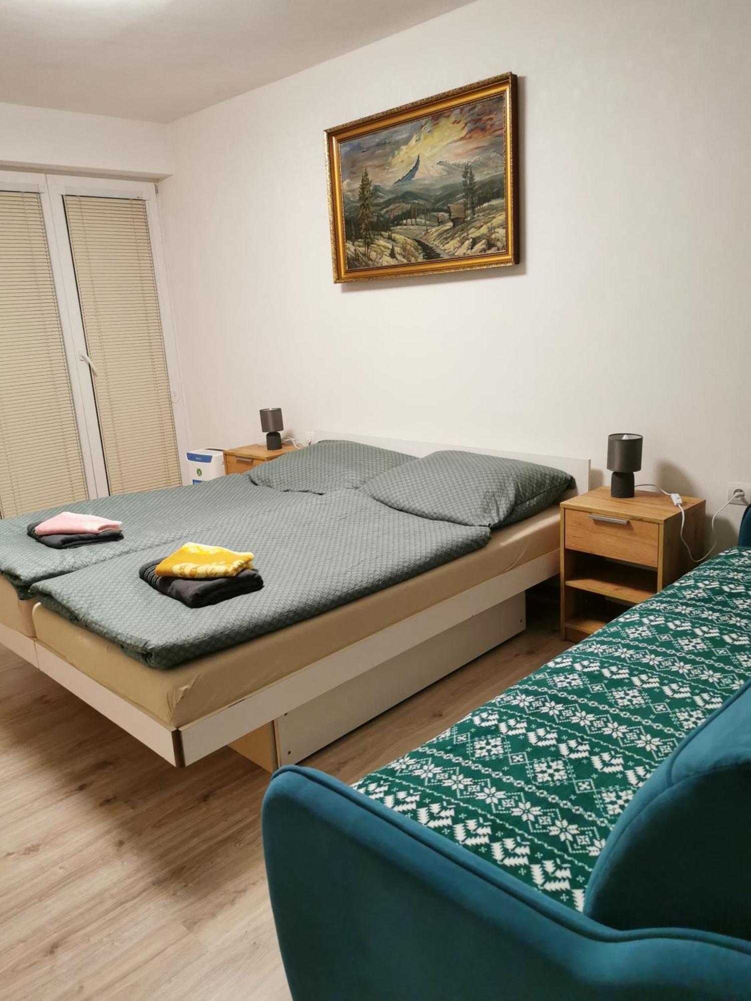 Ubytovanie Pri Parku Lipótszentmiklós Kültér fotó